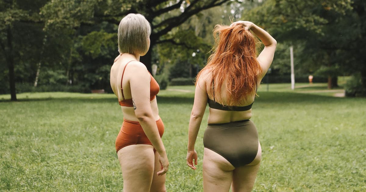 Lymphatic drainage and wood therapy against cellulite